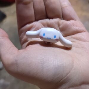 Cinnamoroll Sanrio Hugcot Mini Figure Cable Accessary